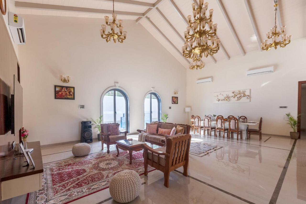 Bellevue Palace: Luxurious Staycation with Pool and Activities Nashik Exterior photo