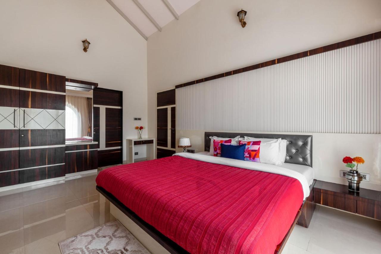Bellevue Palace: Luxurious Staycation with Pool and Activities Nashik Exterior photo